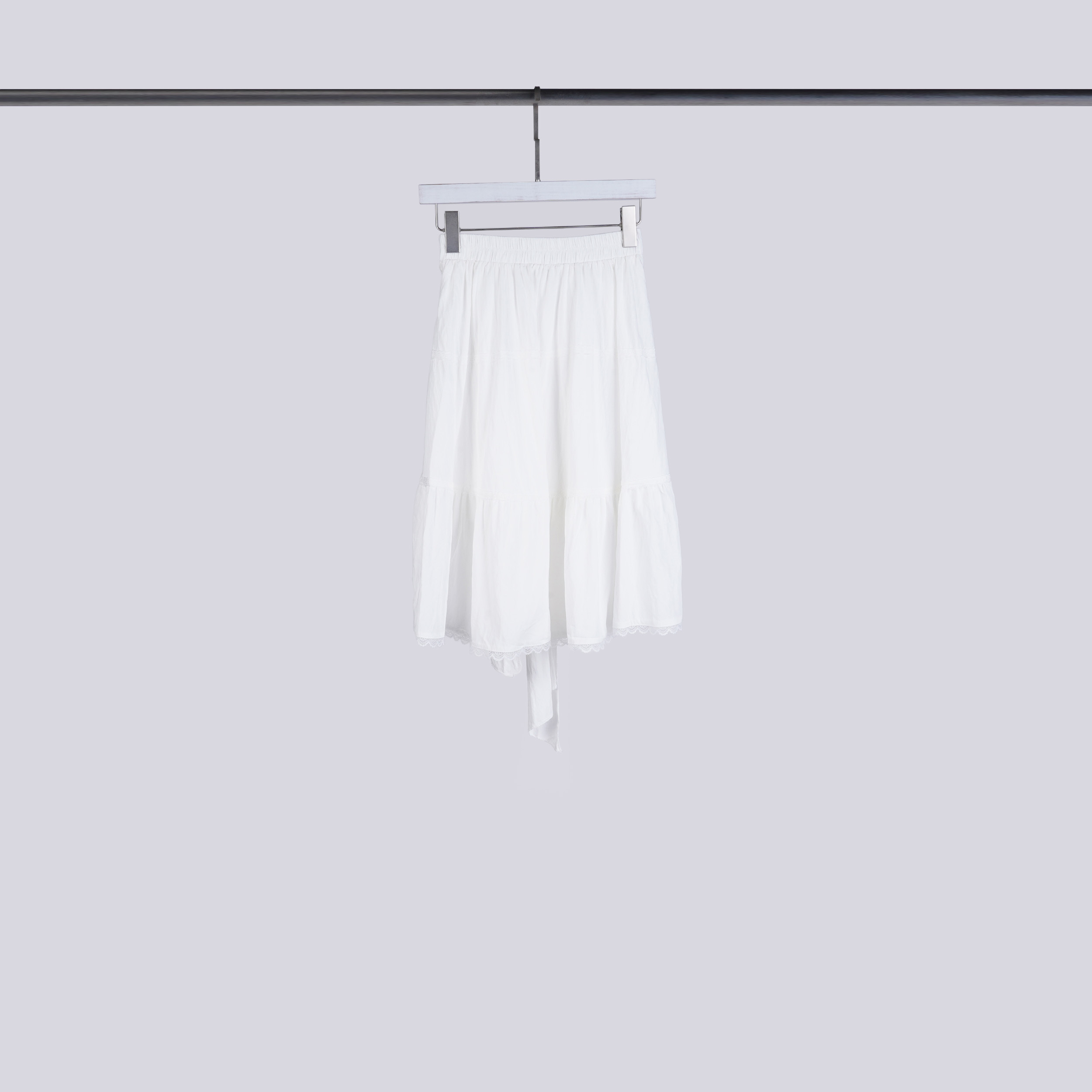 浪漫蕾絲綁帶中裙 | 百搭白