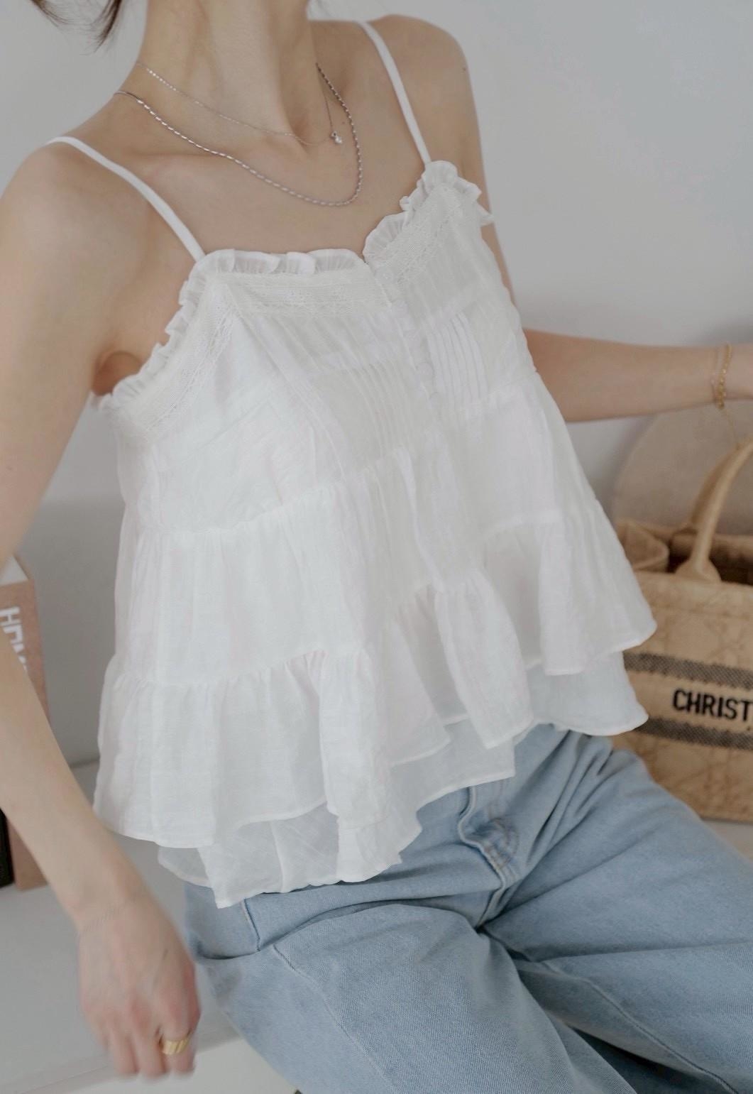 超美必收雙層荷葉細肩帶背心 HB21