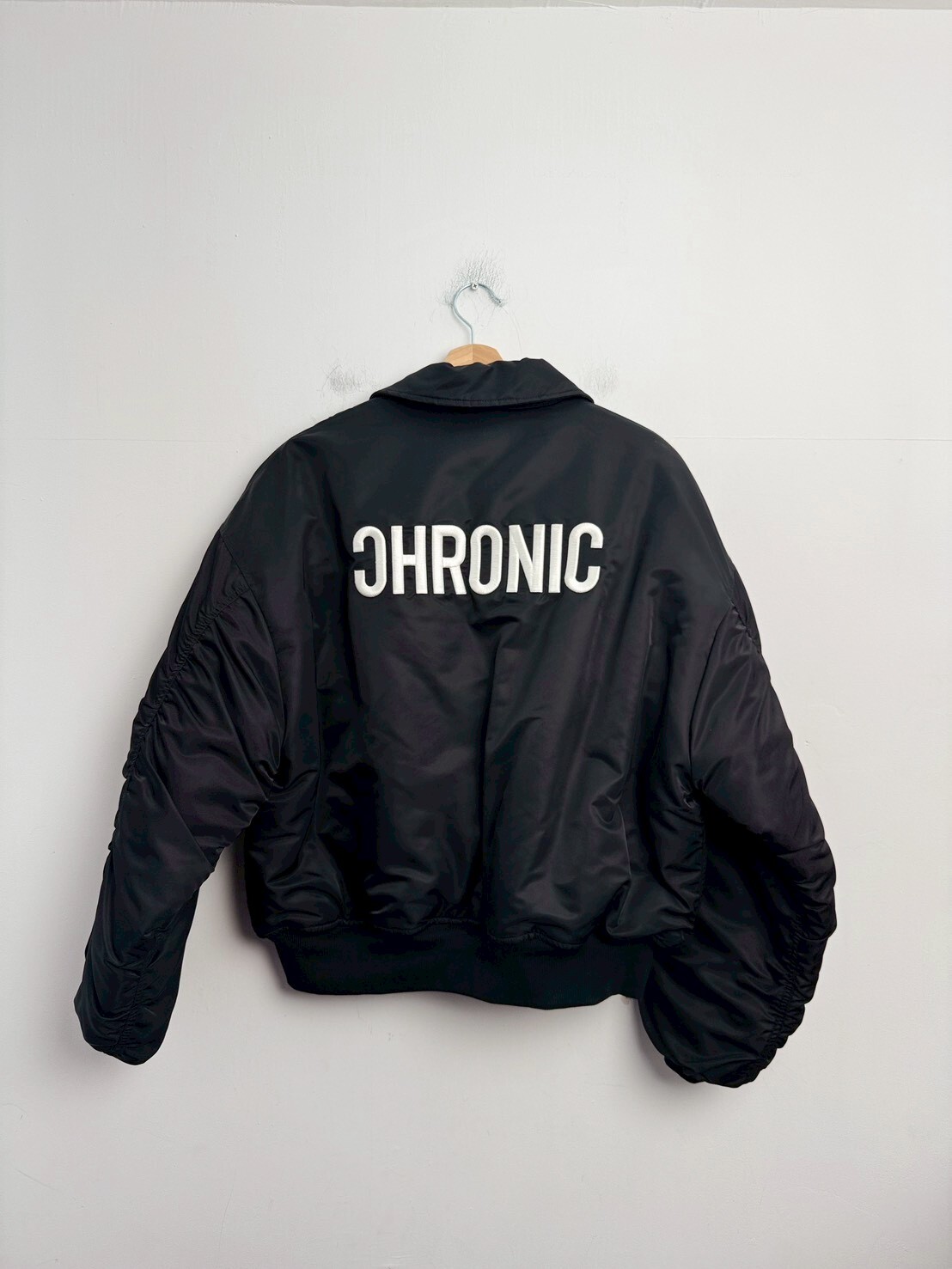 CHRONIC BASIC LOGO BOMBER JACKET T-26 SIZE L