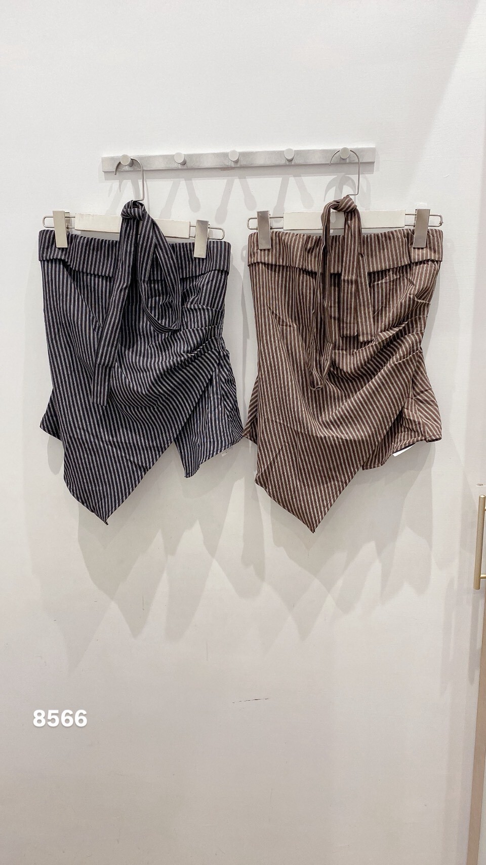 附綁帶條紋下擺不規則平口衣