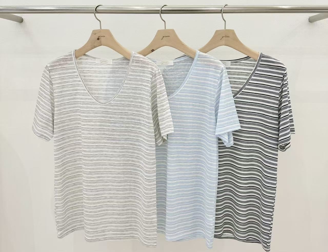 【直播】韓國 LUXE K04058007 女裝V領tee   （韓國製造）