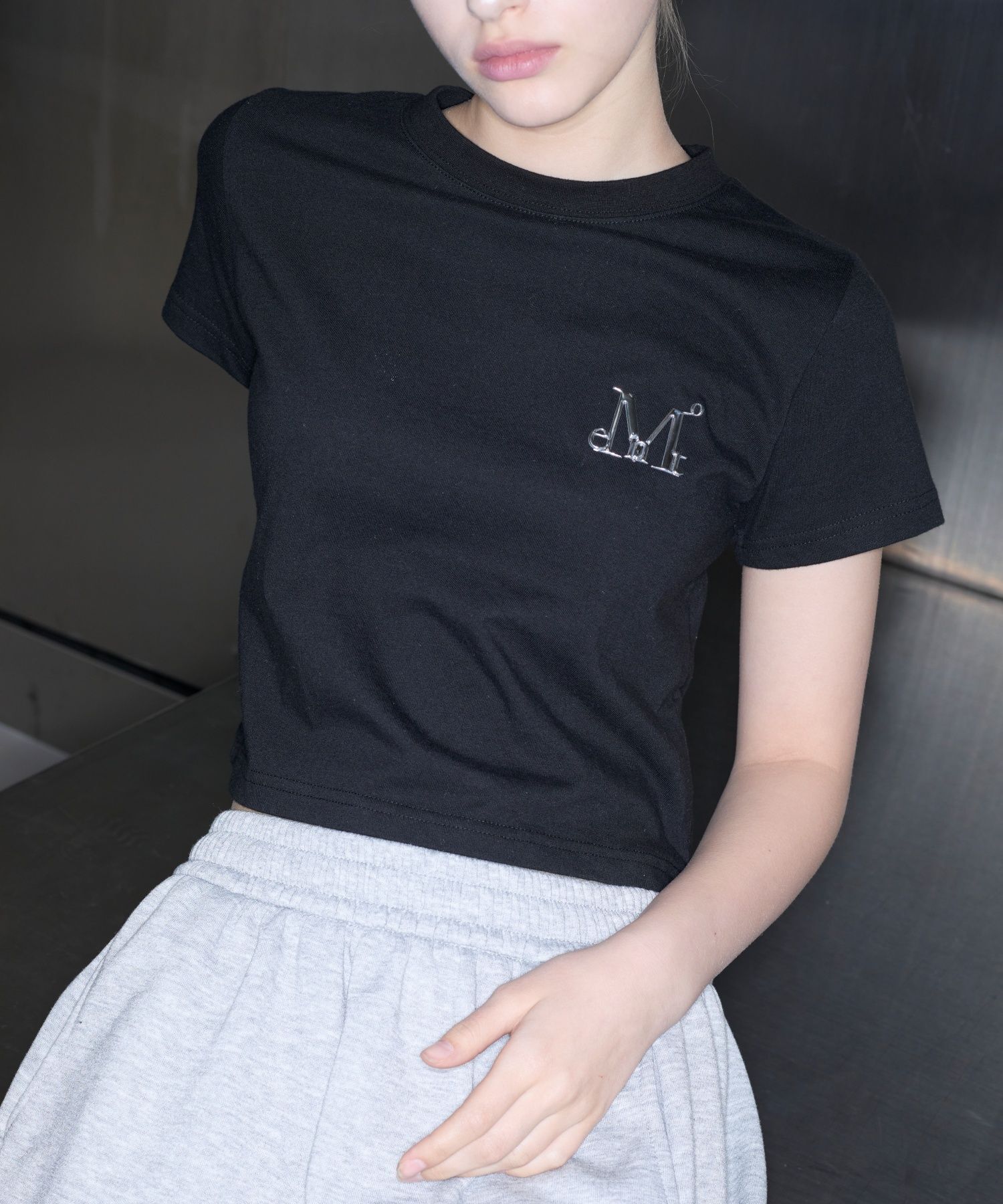 MUCENT Kurt 金屬Logo短袖T恤 P00000VN