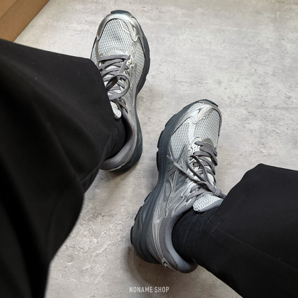 MIZUNO RACER V2 美津濃 復古 透氣 機能鞋 灰銀 (男/女款)