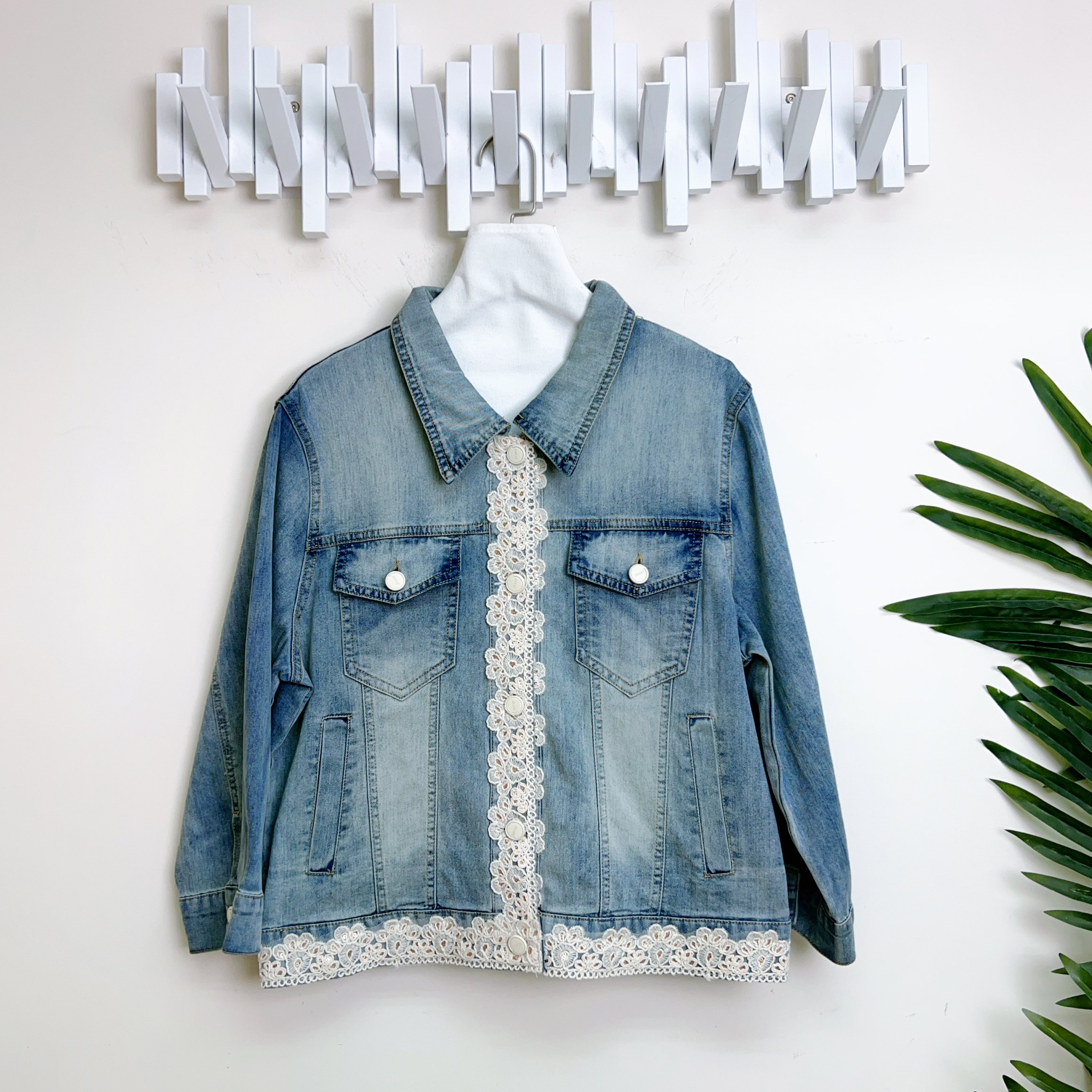 LACE刺繡水洗牛仔外套(胸:M40/L:42/XL:44吋)7255 #0704clo