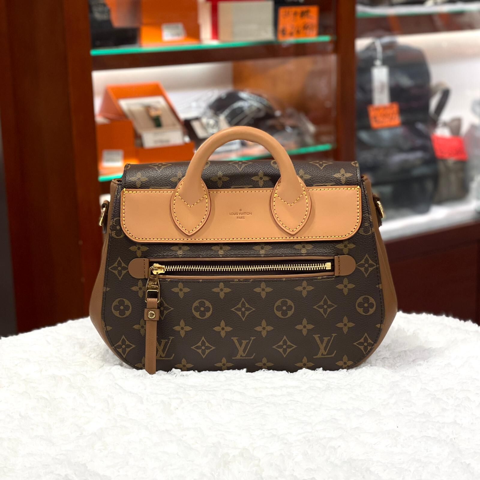 99%NEW二手LV郵差包 M40814 EDEN MM MONOGRAM 金扣 #香榭站正品