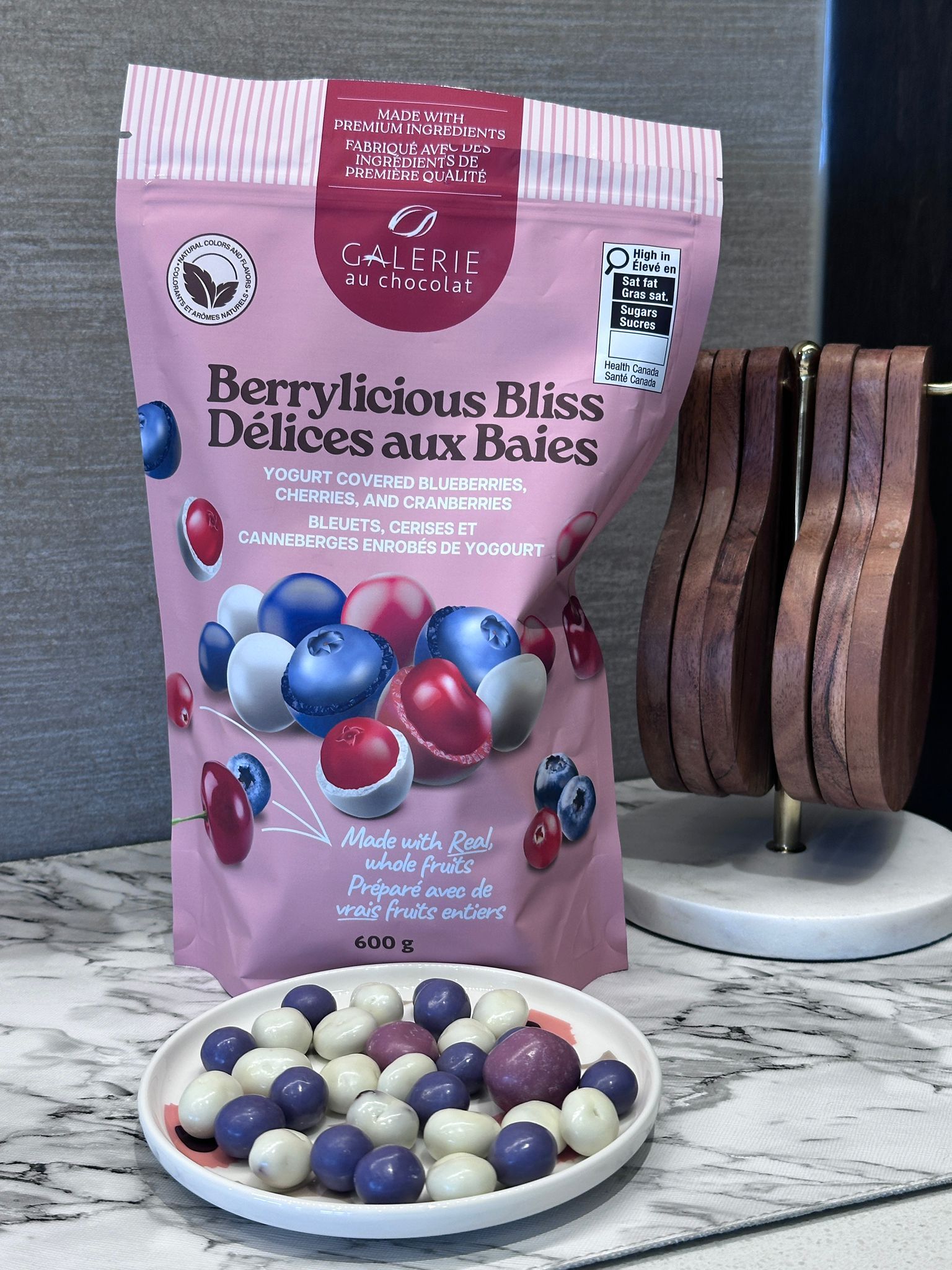 RZ28 Galerie au Chocolat 莓果乳酪粒粒 600g  **到期日: 約 2027/01