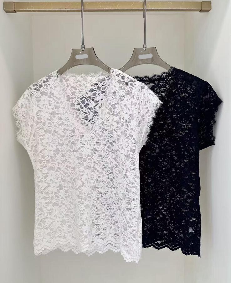 J54 胸35-50 長23 $359 (一口價)