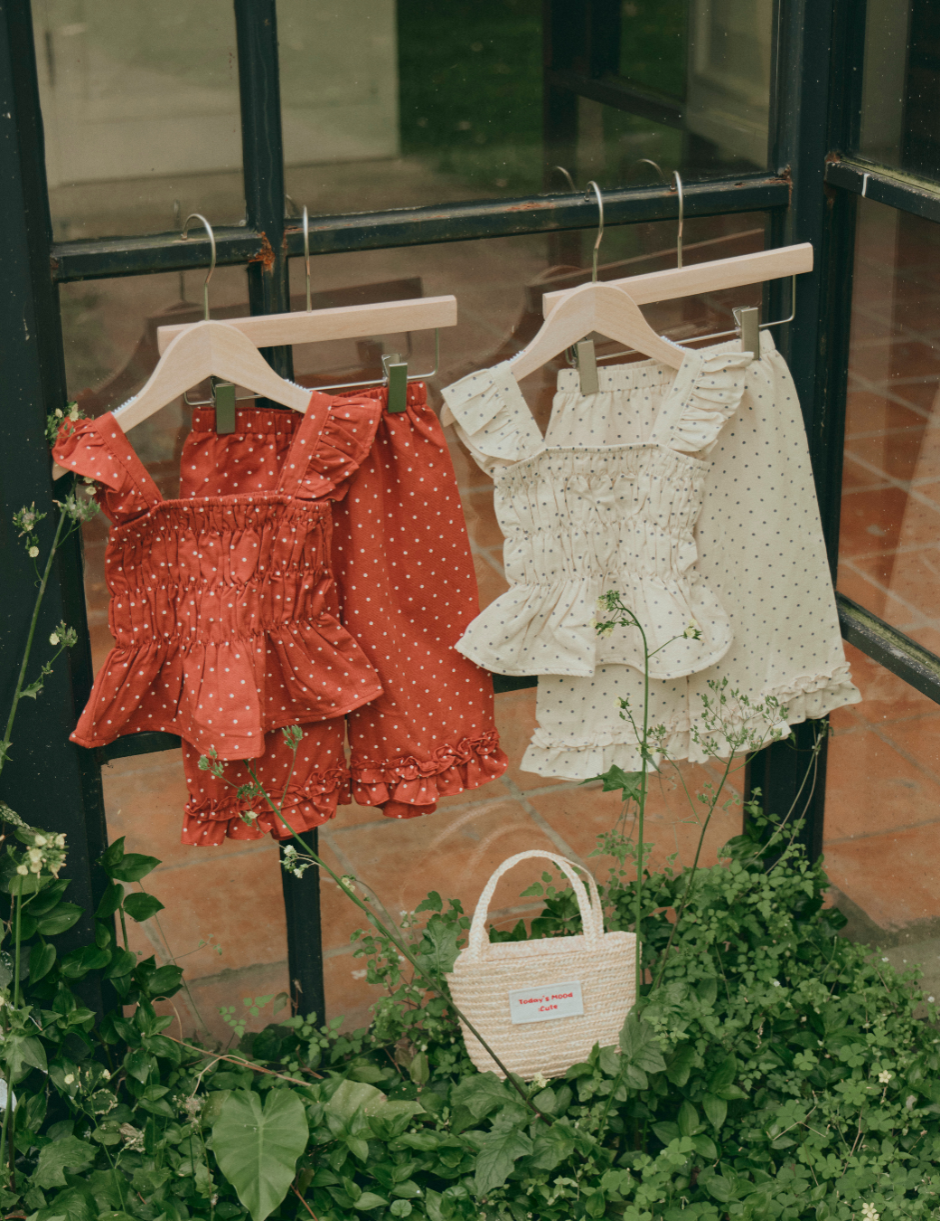 點點彈性荷葉套裝（幼童款2色/3尺寸）