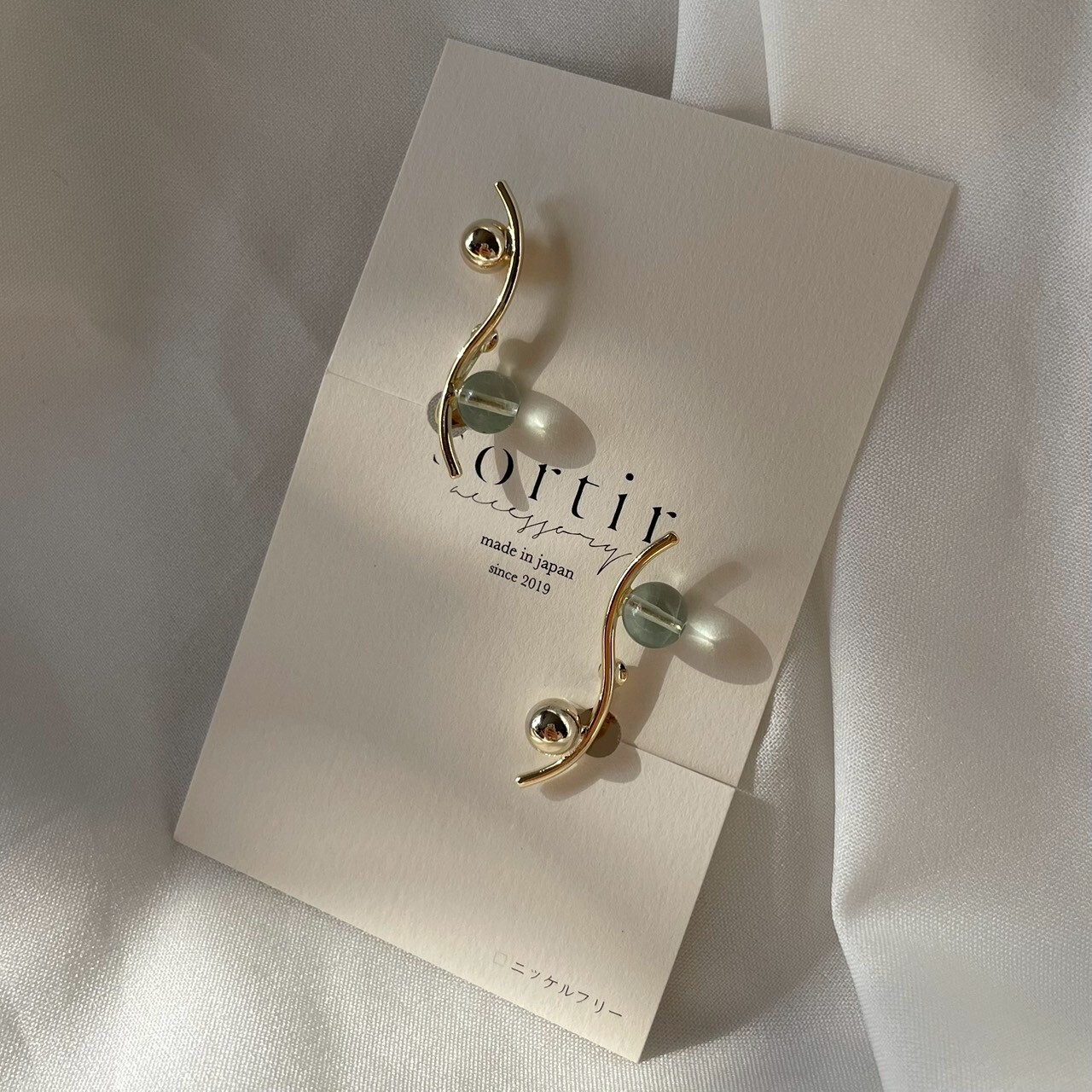 [sortir] 波浪線耳針｜藍綠螢石｜金｜NO.213