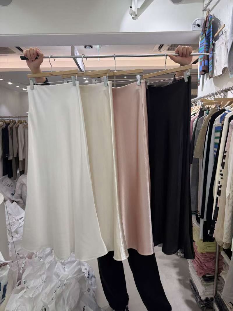 BM6011 高腰緞面光感魚尾裙