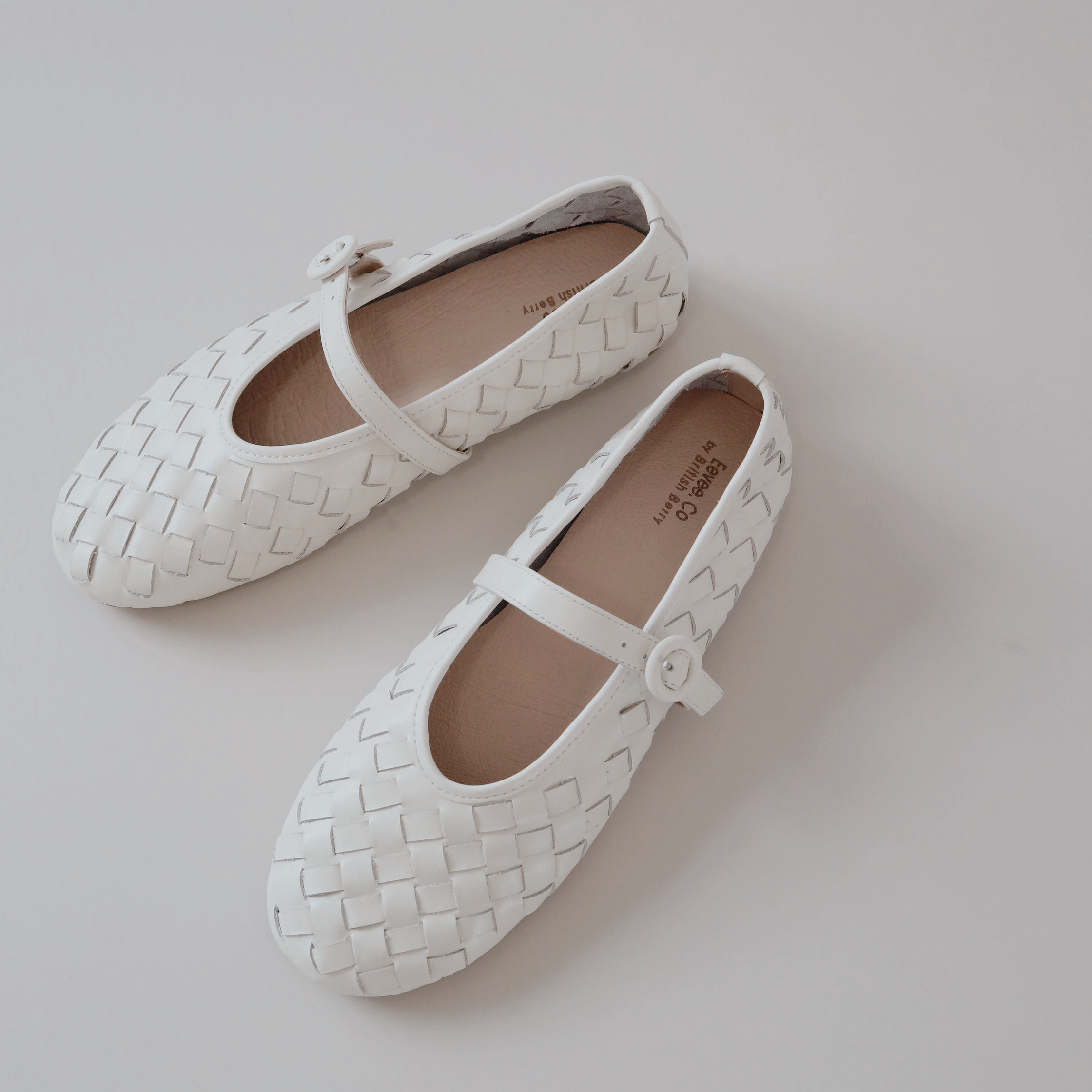 預訂 SS2209 Wissy Leather Flats