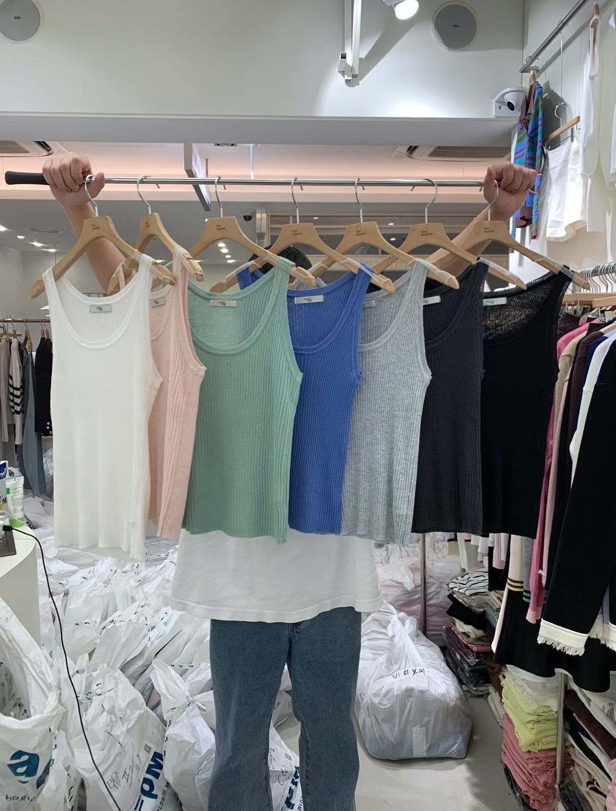 BM6040 直坑紋U領幼肩帶背心