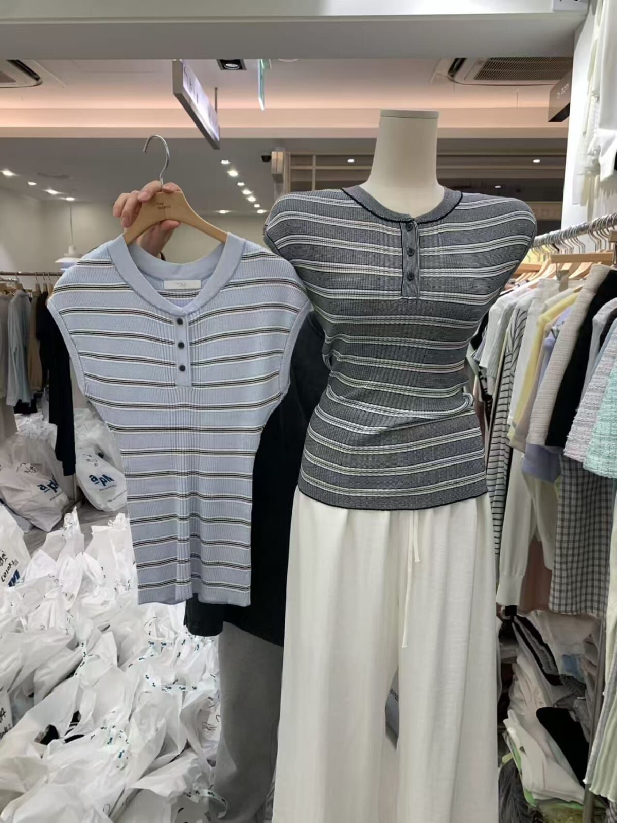 BM6046 亨利條紋圓領無袖修身上衣