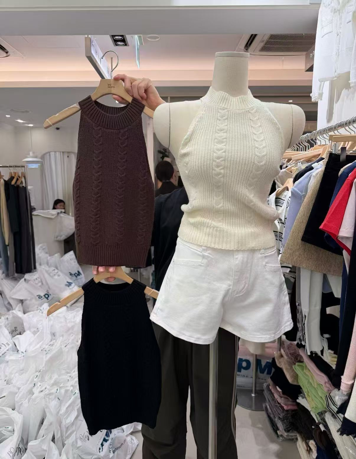 BM6054 掛脖麻花針織小背心