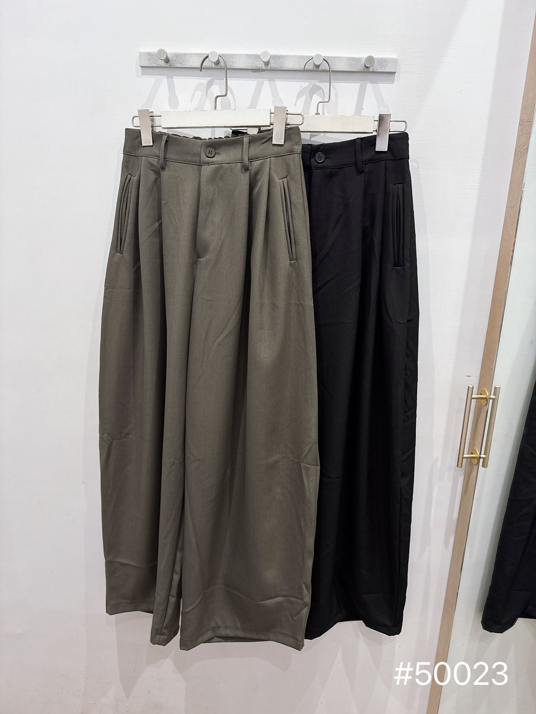 韓系打摺款管細緻長褲