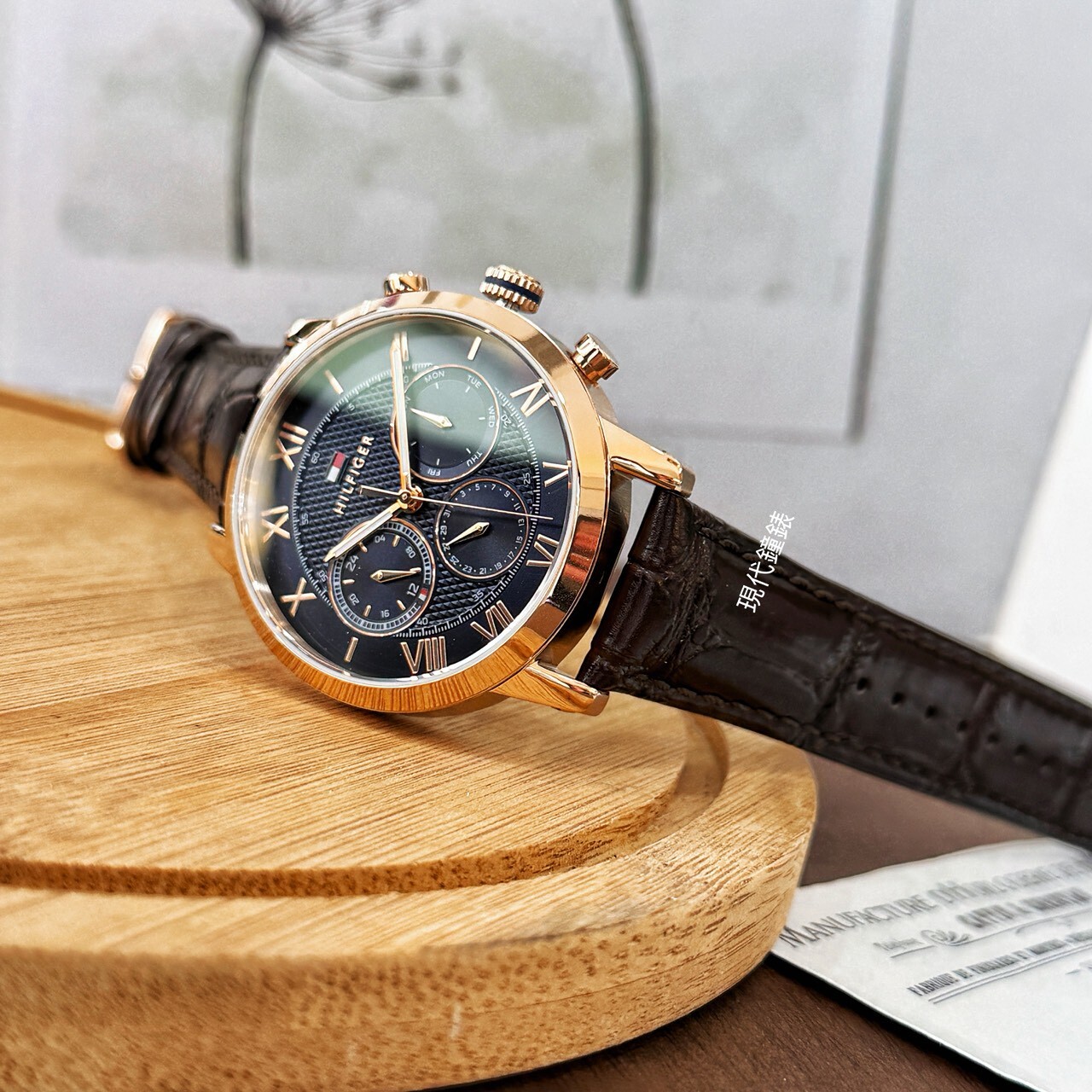 【Tommy Hilfiger】復刻羅馬字紳士錶1710727 42mm 現代鐘錶