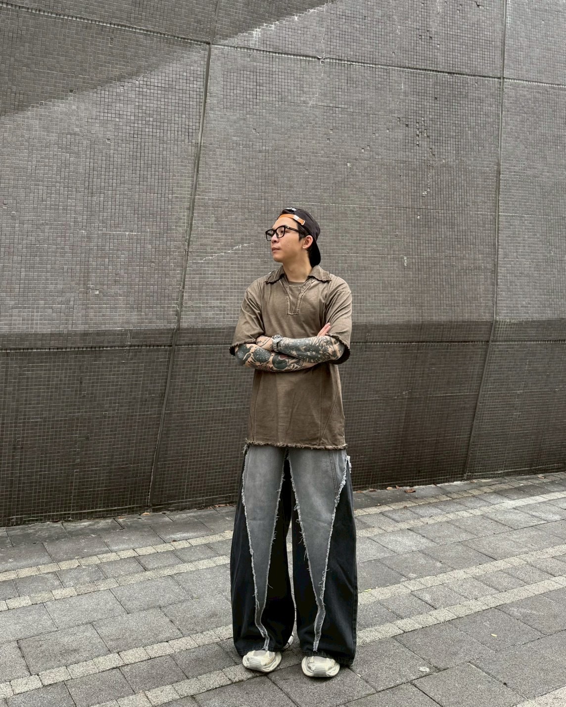 拼接 抽鬚 水洗 寬版 牛仔褲