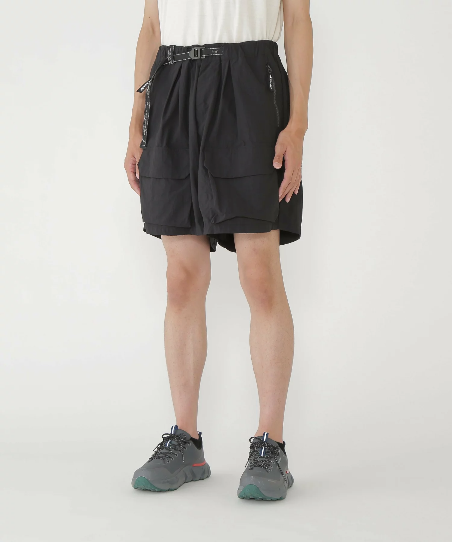 and wander｜Twill Short Pants "Charcoal"
