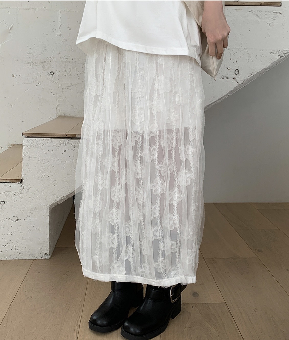 Floral lace banding skirt