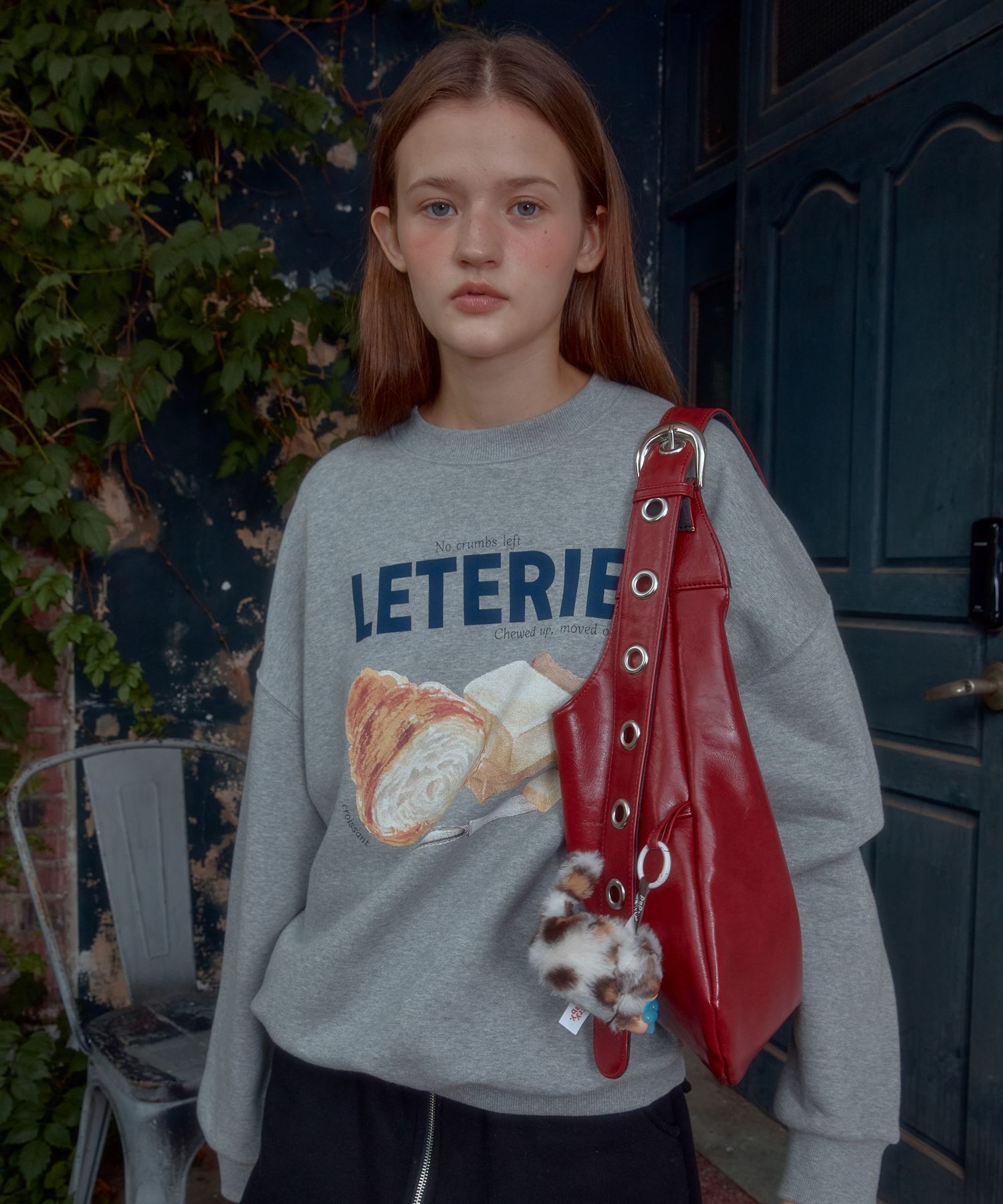 LETERIE 鉚釘扣環兩用斜背包 紅色 STUD