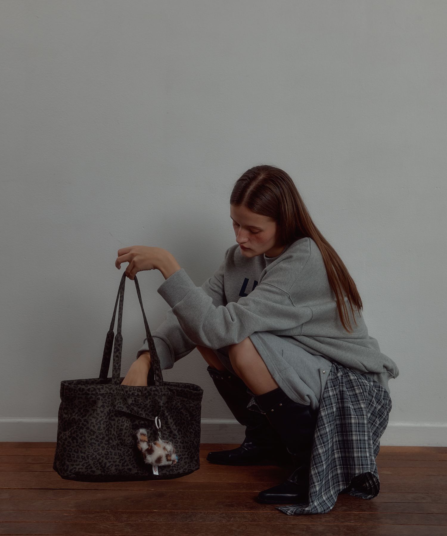 LETERIE 麂皮豹紋方形斜背包 SUEDE SQUARE LEOPARD SHOULDER BAG_KHAKI