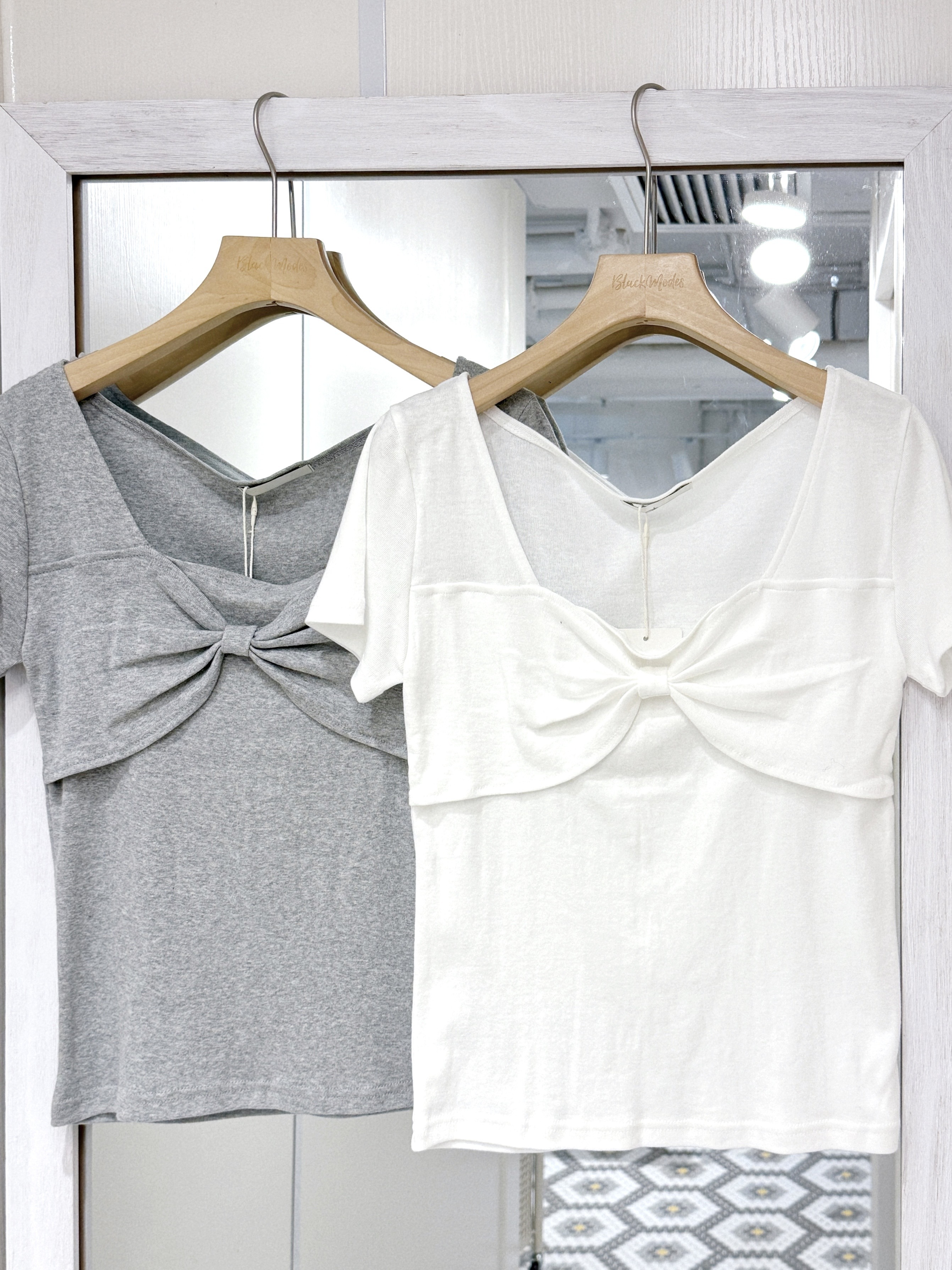 T1400｜小性感顯瘦大蝴蝶結短袖上衣ʚི ɞྀ ྀིྀིྀིྀི