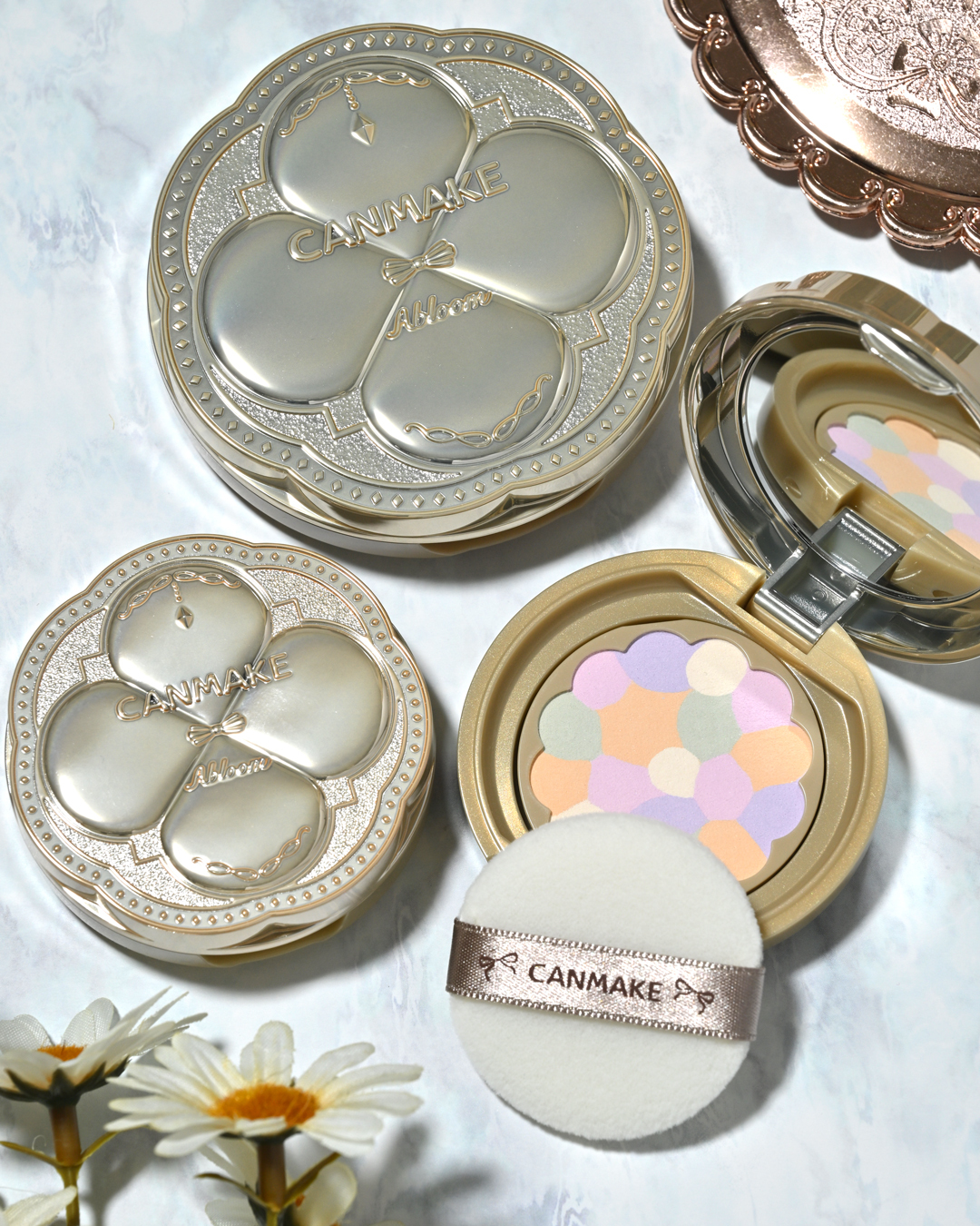 Marshmallow Finish Powder ~Abloom~ 01 Mini 迷你透亮美肌蜜粉餅 潤色版 - 01 花漾色調