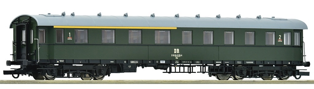 Roco 6200205 HO scale 1st/2nd standard express train coach, DR