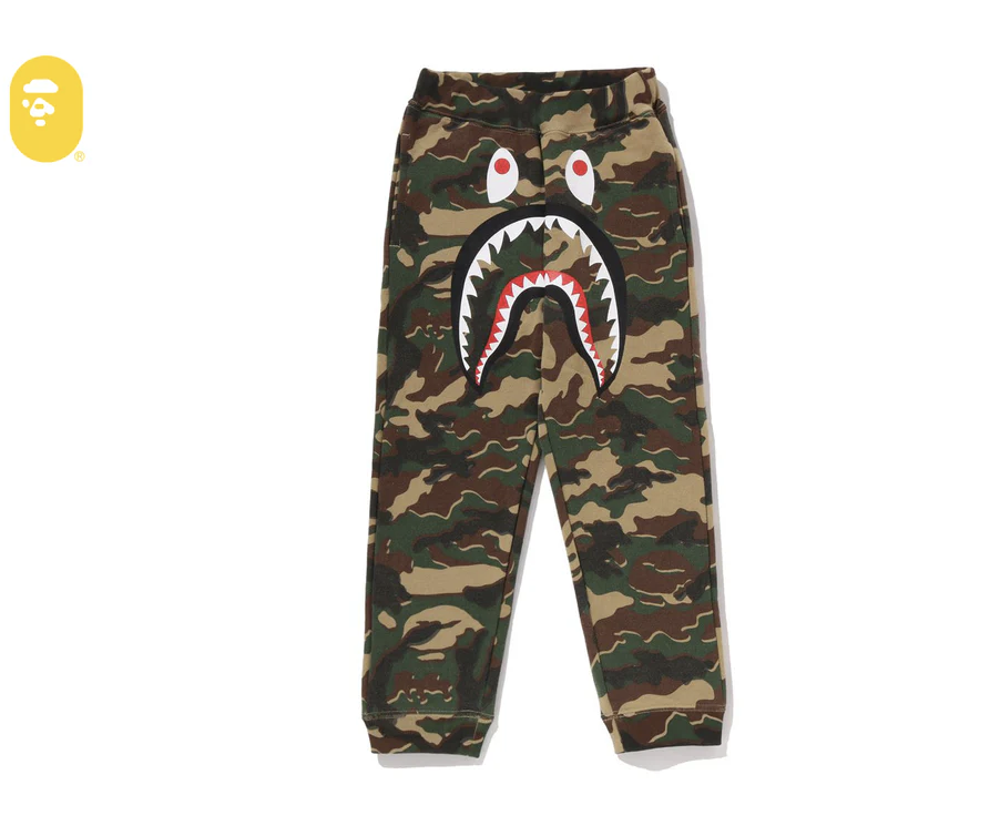【BAPE童裝】0404發售GLITCH WOODLAND CAMO SHARK SWEAT PANTS