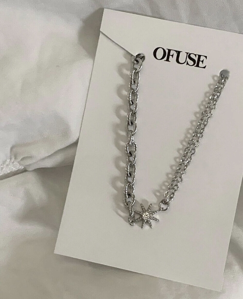韓國限定🇰🇷 OFUSE frozen choker 雪花造型 鎖骨鏈 鎖骨鍊 項鍊 項鏈 不鏽鋼材質 / 預購