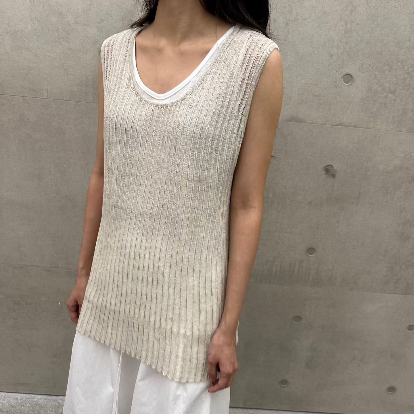 EY6009 捲捲U領綫料坑紋背心