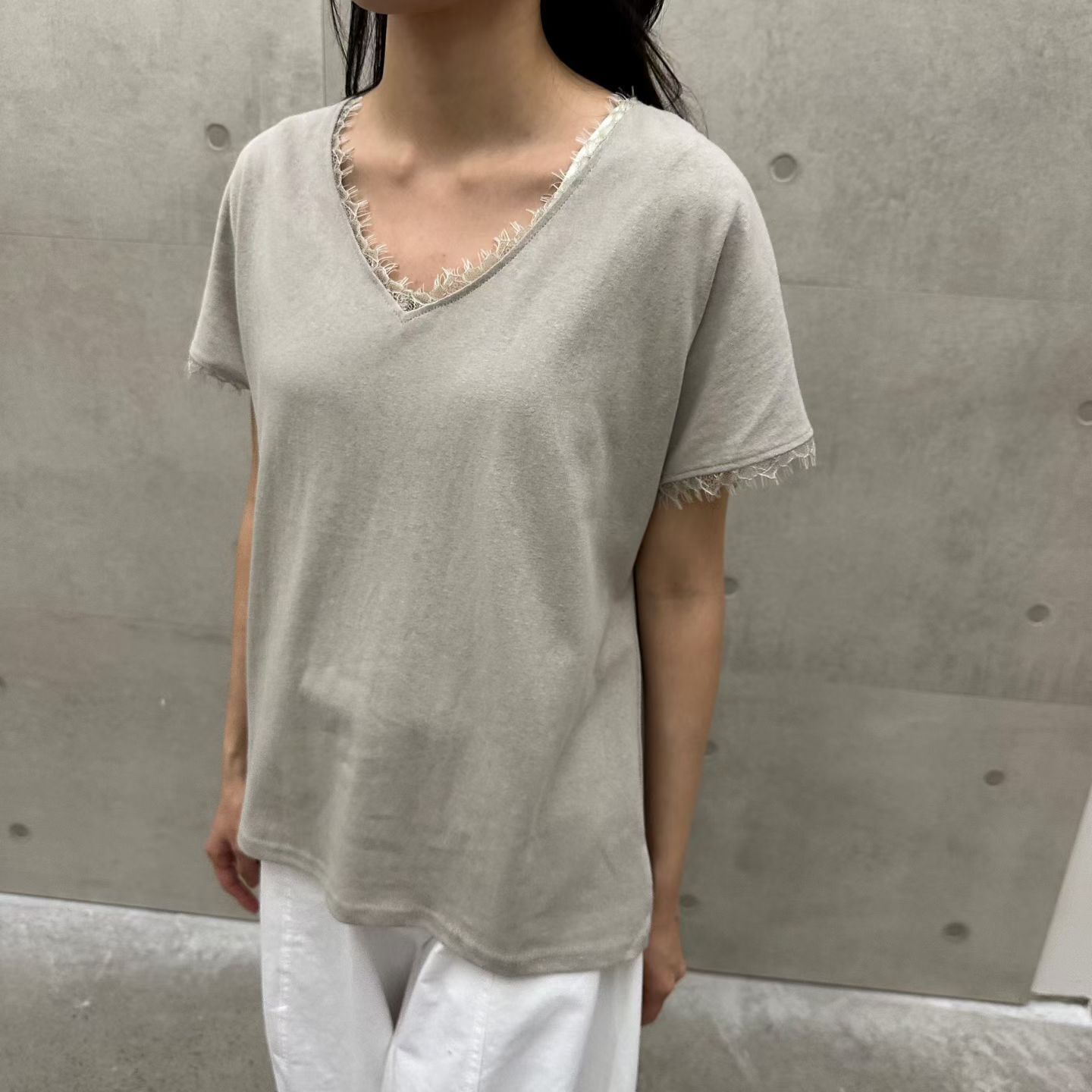 EY6011 蕾絲蘇蘇拼邊V領棉Tee