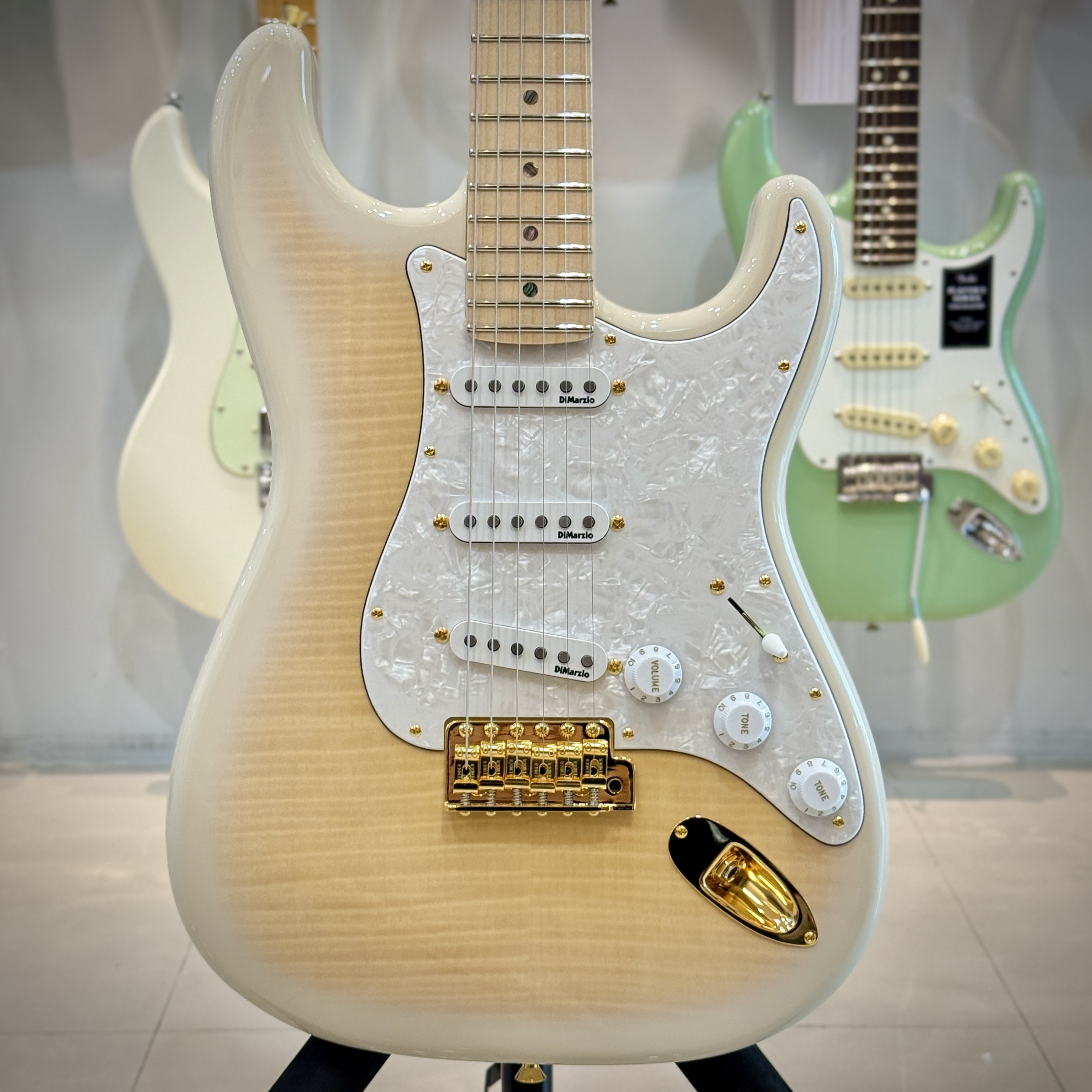Fender FENDER MIJ RICHIE KOTZEN STRATOCASTER MN TRANSPARENT WHITE BURST 簽名款電吉他 第 6 張圖片｜三峽吉他 / Bass