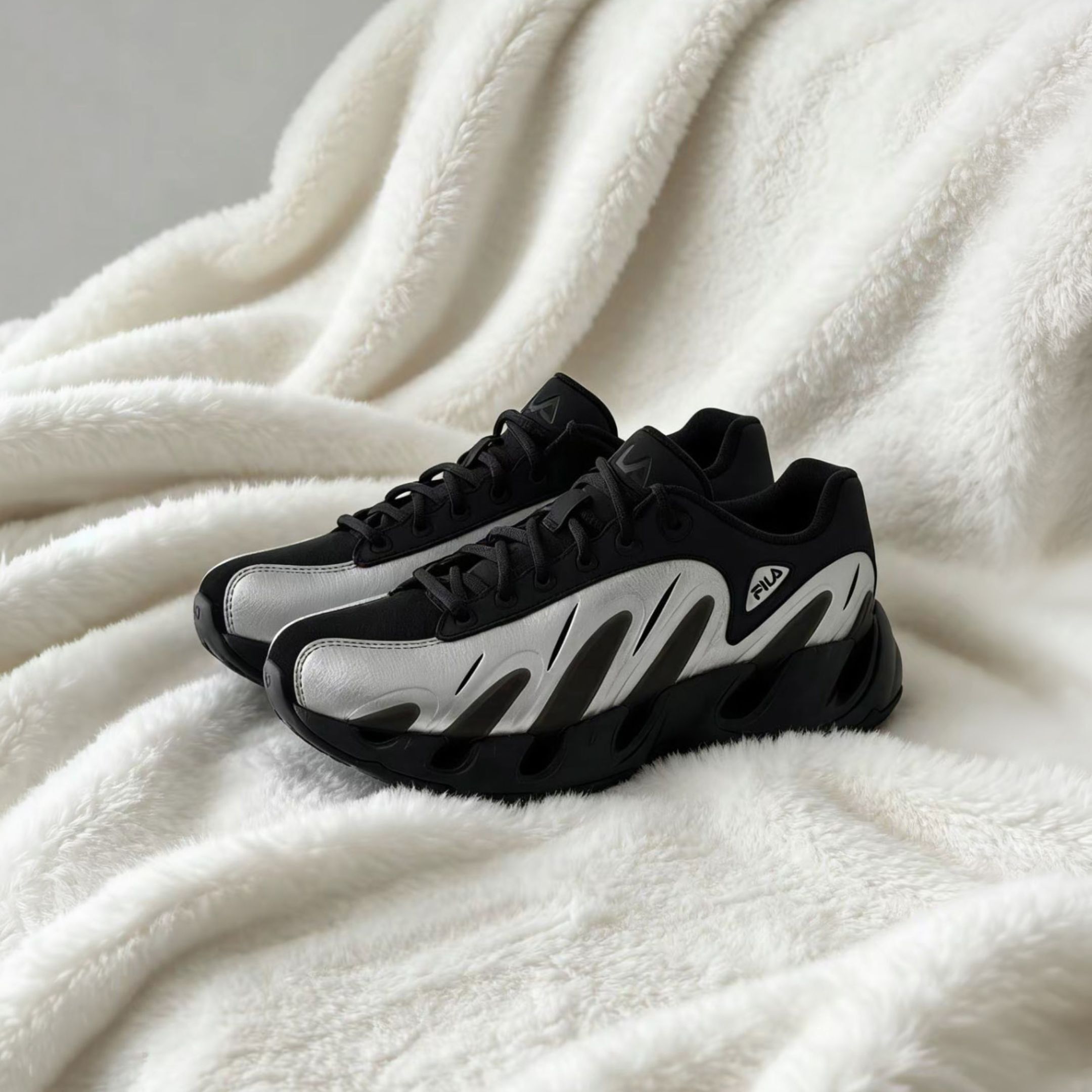 NICEDAY 代購 FILA VETTA 黑銀配色 解構設計 休閒 楊冪同款 F12W613107FDS