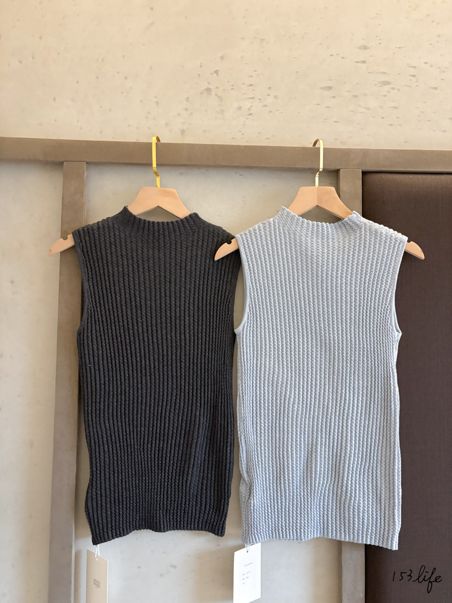 𝑙𝑎𝑑𝑦.坑條波紋針織舒適氣質小高領(2色)