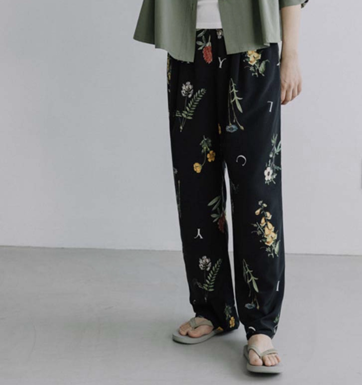 LIYOC 植物印花休閒褲
