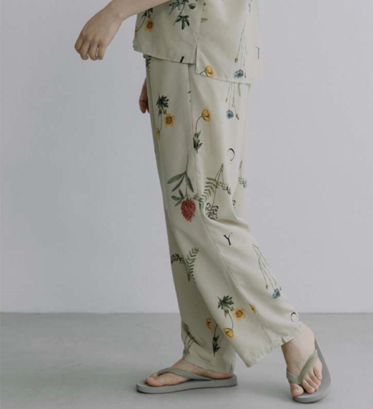 LIYOC 植物印花休閒褲