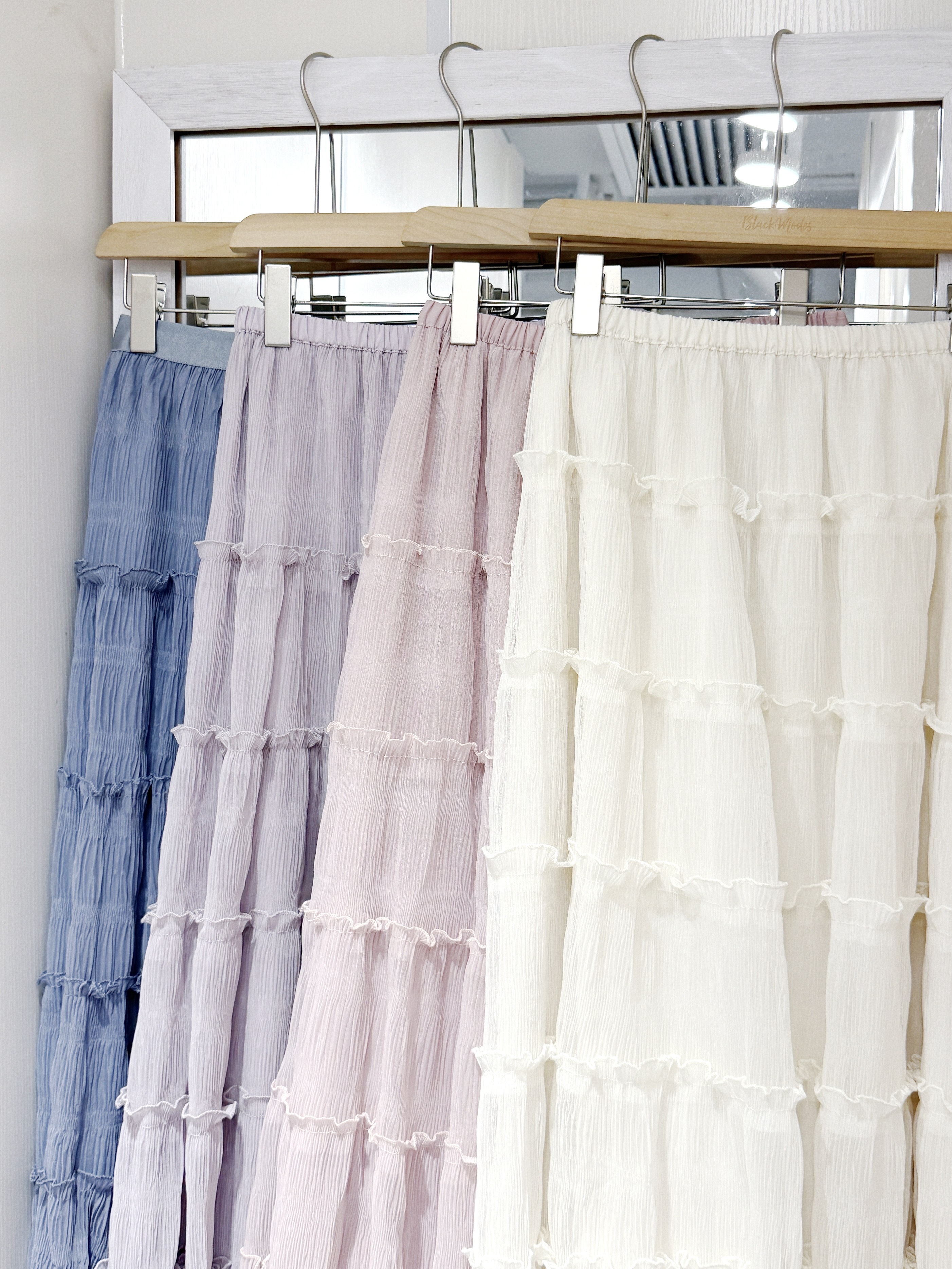 D0557｜6色入*.'✦垂墜感樹直紋ruffle長裙₊˚✩彡