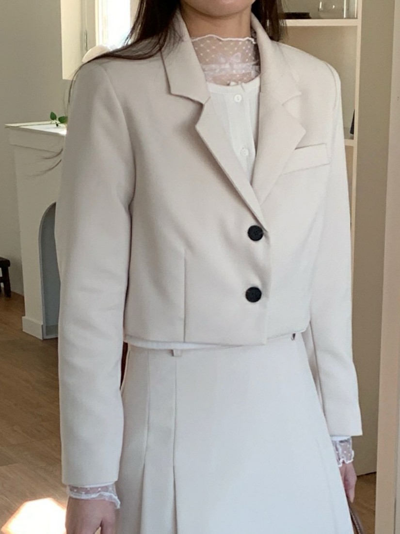 Myrca 精緻短版西裝外套 [ 3色 / Free ]