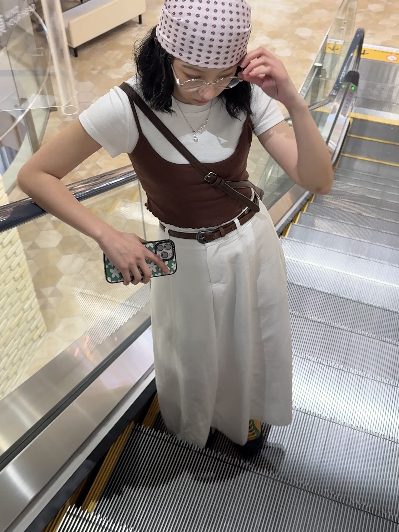 附胸墊可拆式下木耳背心 (咖)