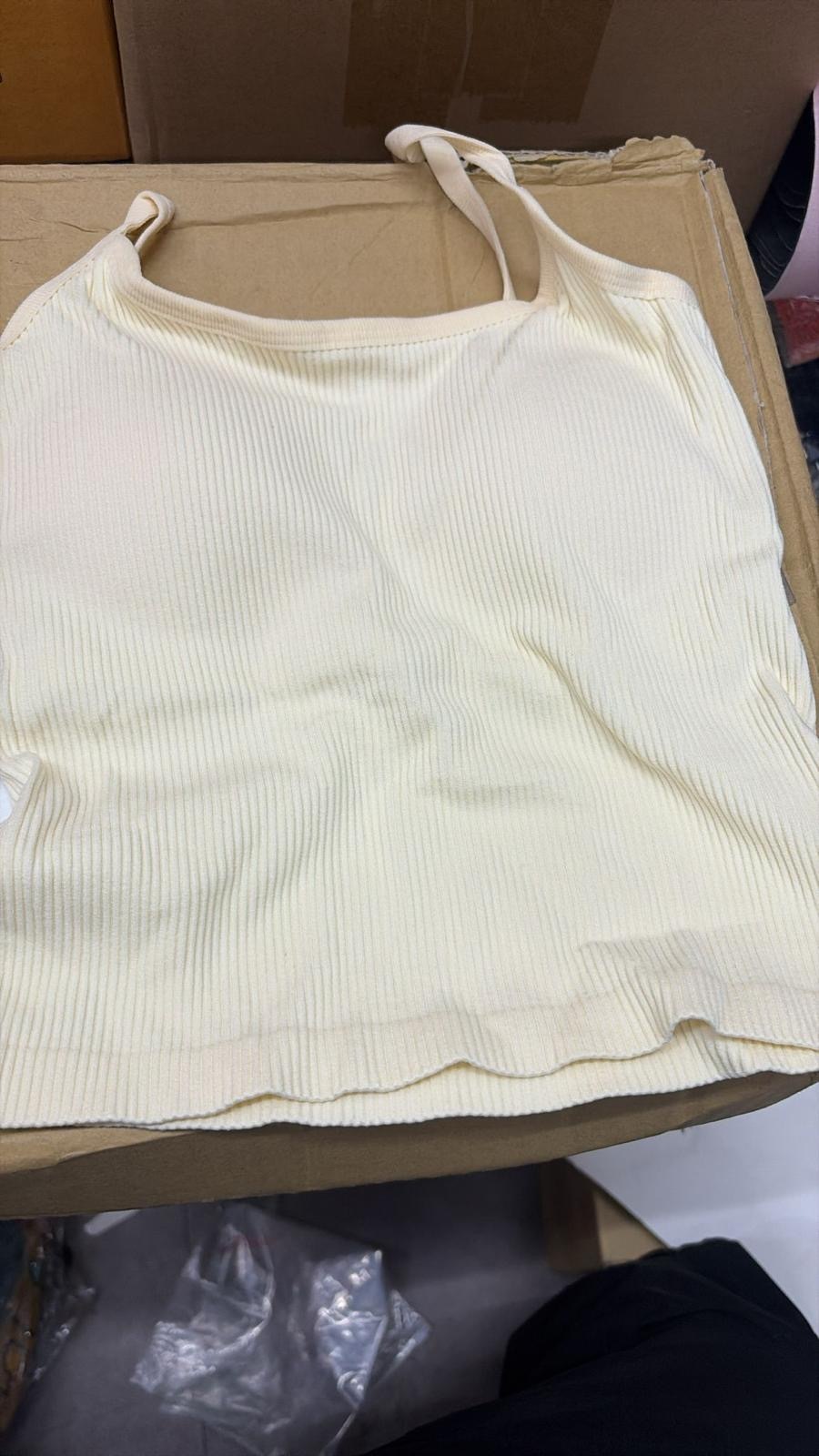 現貨 吊帶內置胸墊螺旋紋百搭背心（牛乳色）（#920地左）