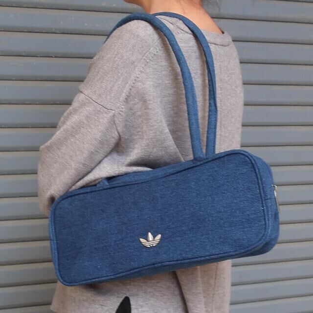 【預訂】ADIDAS ADICOLOR ELONGATED AIRLINER DENIM Bag 牛仔法棍包