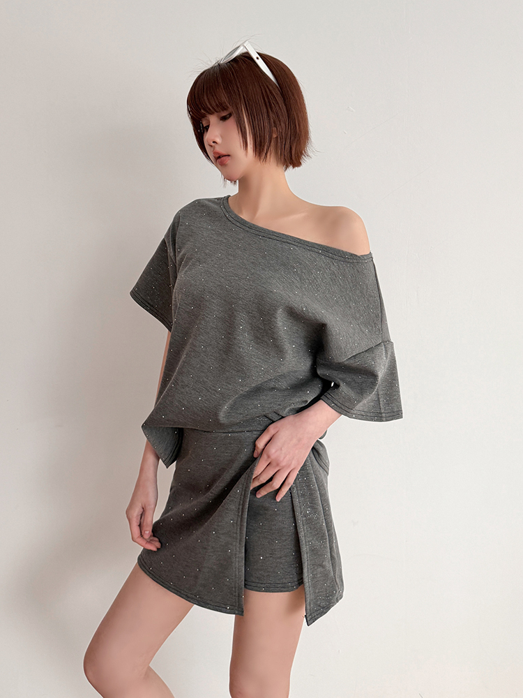 BB 碎鑽休閒系✨oversized T+褲裙套裝 (3色 有安全褲)