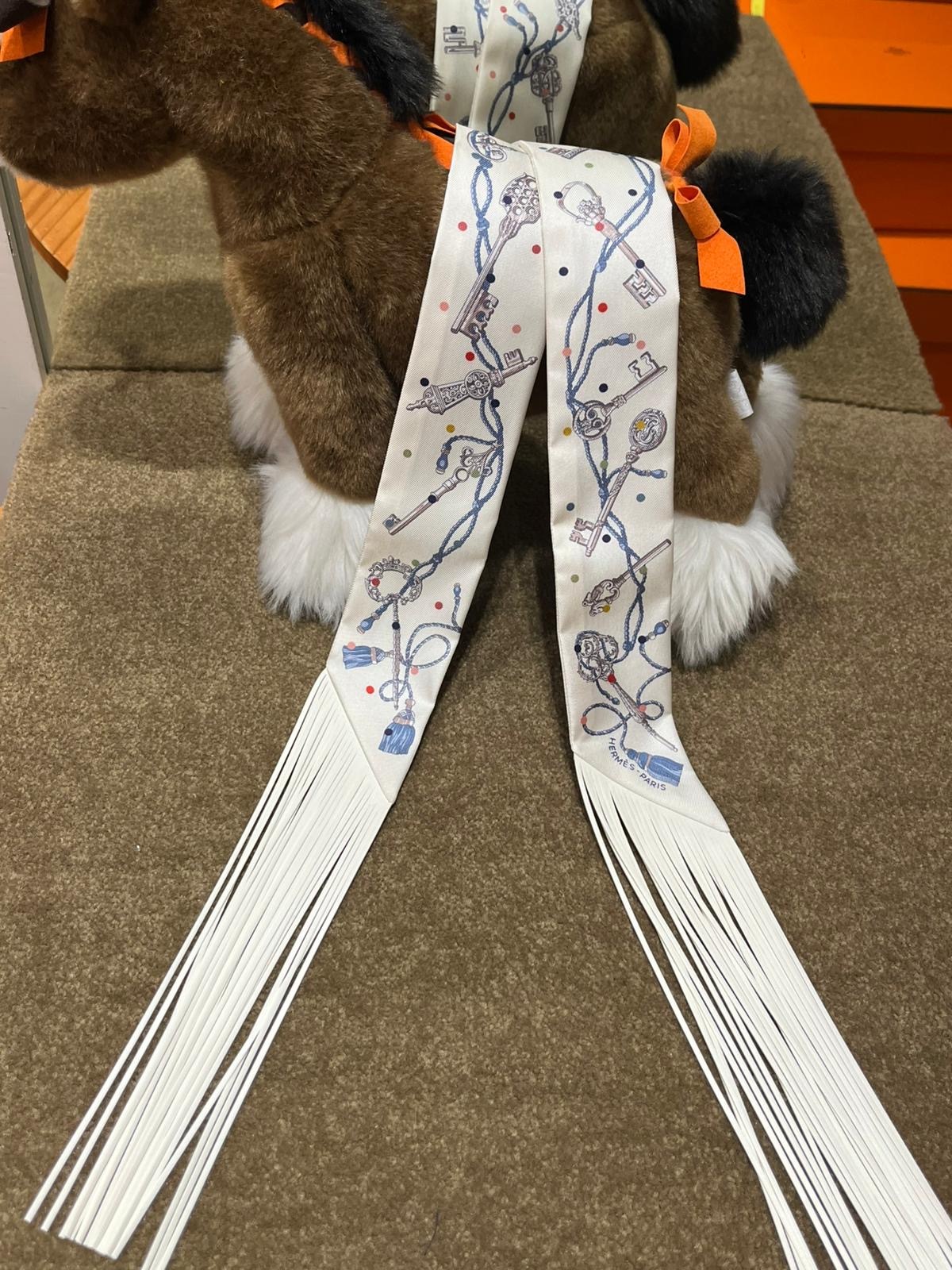 Les Cles a Pois leather fringes Twilly