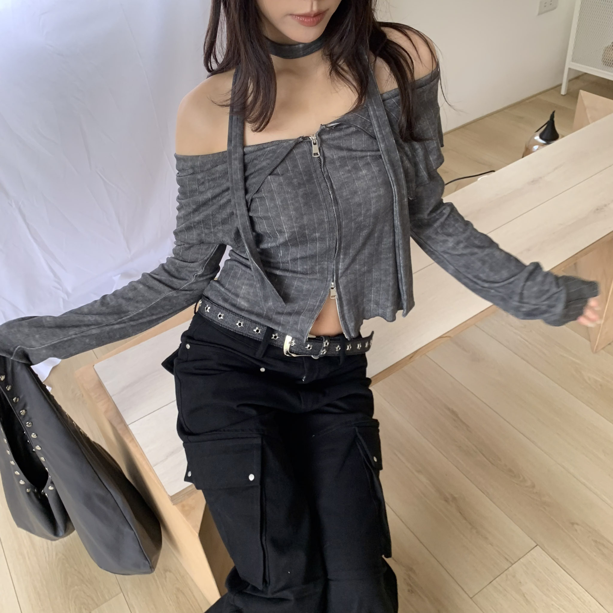 ISA_條紋格雷系 (附繞脖)雙拉鍊一字領上衣_63072