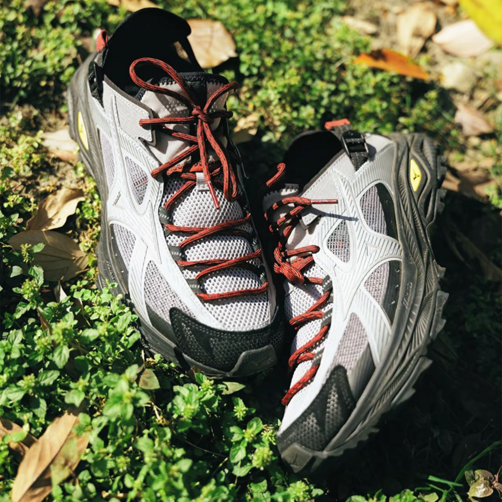 Mizuno 美津濃 Racer Trail SE V2 戶外機能 灰黑紅 快速抽繩 酒紅鞋帶 山系 復古 溯溪鞋 戶外涼鞋 D1GH261204