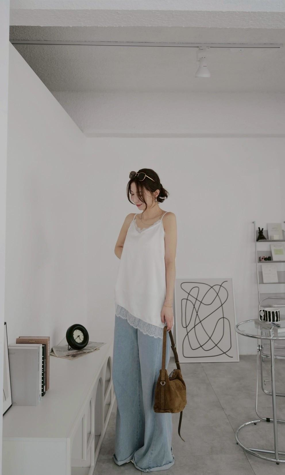 斜切口蕾絲長版背心 HB13