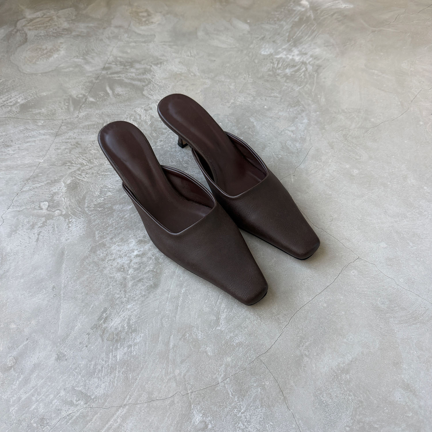 F4042 法式方頭低跟拖鞋 / 棕