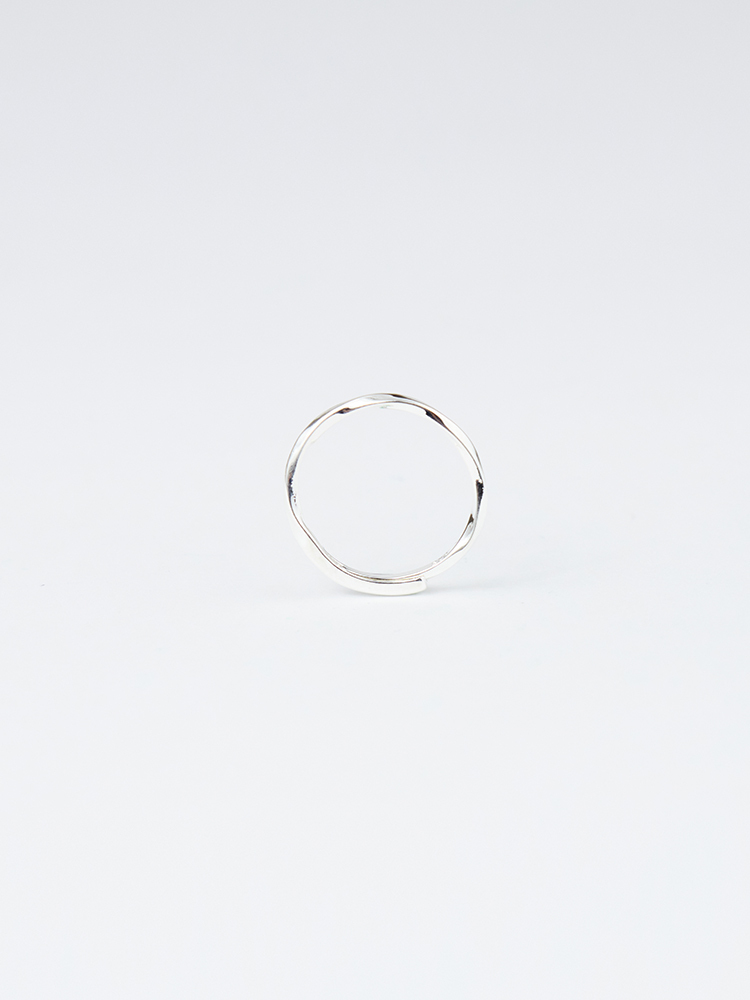 925純銀細扭結素面戒指