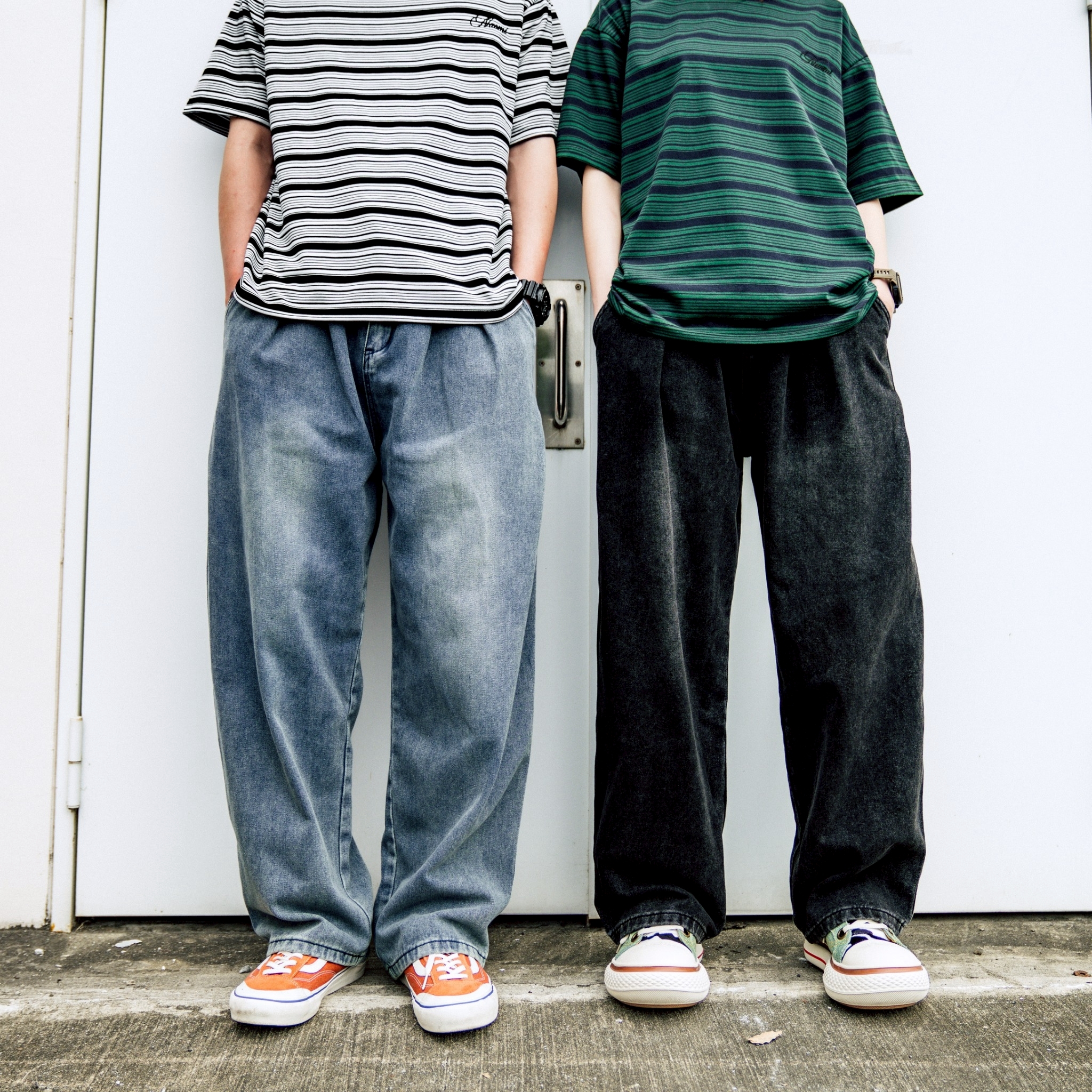 SBG 分叉打褶洗舊寬鬆牛仔褲 V0016